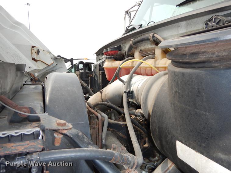 image for item DC5339 2005 Sterling L7500 dump truck