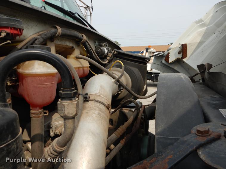 image for item DC5339 2005 Sterling L7500 dump truck