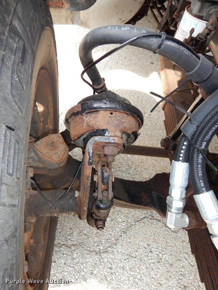 image for item DC5339 2005 Sterling L7500 dump truck