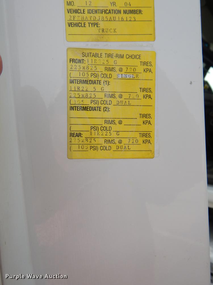 image for item DC5339 2005 Sterling L7500 dump truck