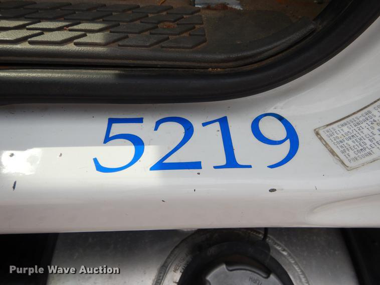 image for item DC5339 2005 Sterling L7500 dump truck