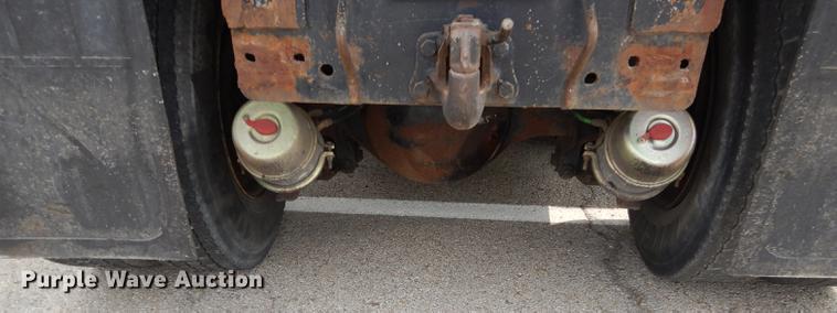 image for item DC5340 2002 GMC C8500 dump truck