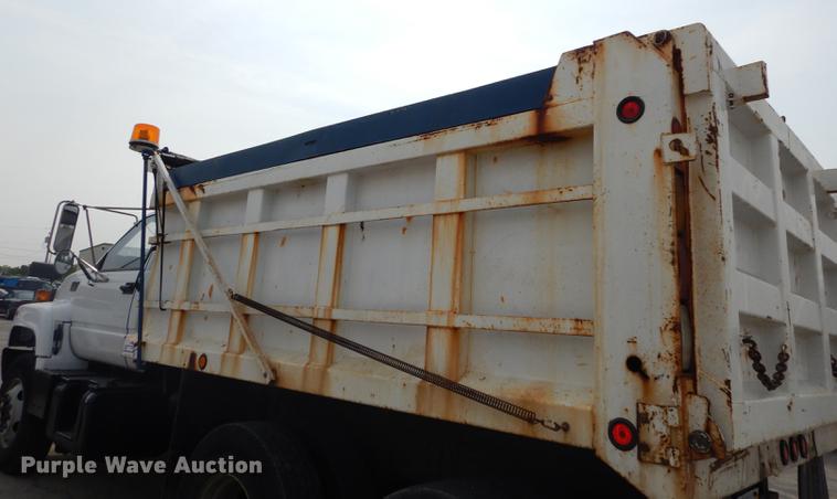 image for item DC5340 2002 GMC C8500 dump truck
