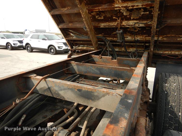 image for item DC5340 2002 GMC C8500 dump truck