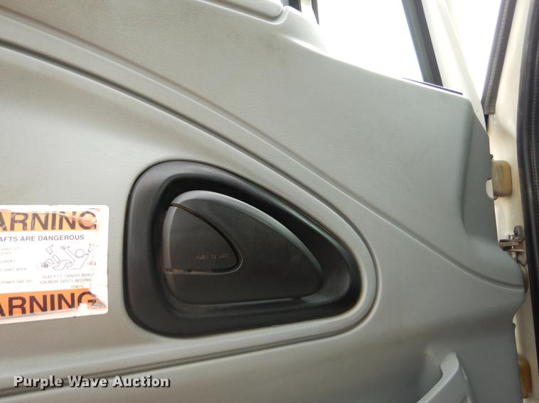 image for item DC5341 2004 International 7400 dump truck