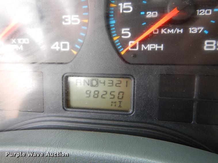 image for item DC5341 2004 International 7400 dump truck