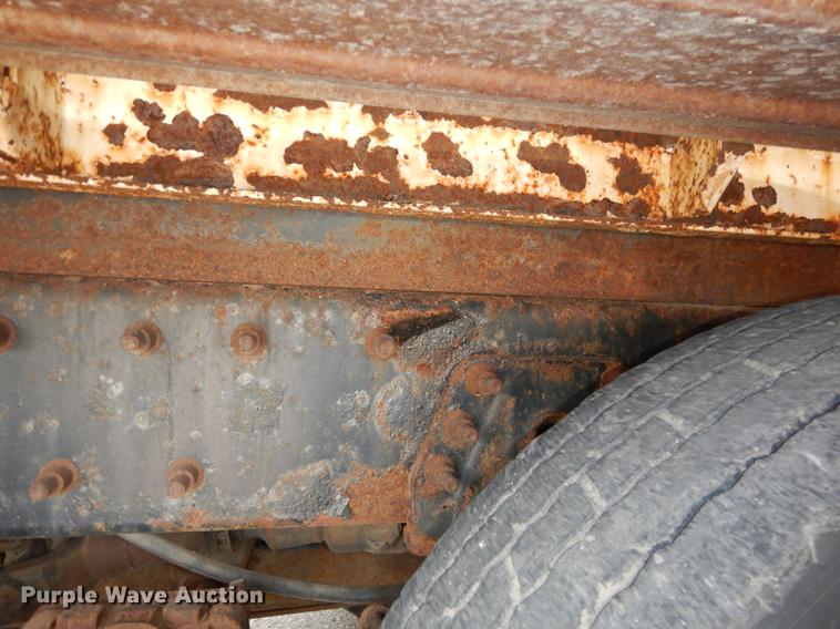 image for item DC5341 2004 International 7400 dump truck