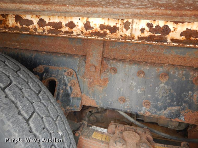 image for item DC5341 2004 International 7400 dump truck