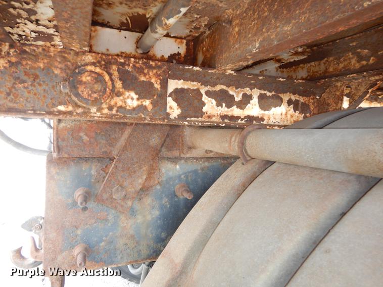 image for item DC5341 2004 International 7400 dump truck