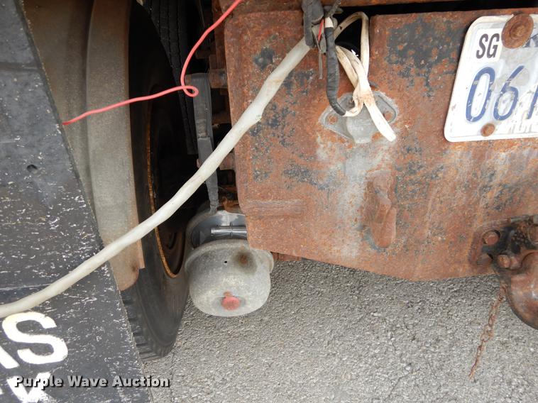 image for item DC5341 2004 International 7400 dump truck