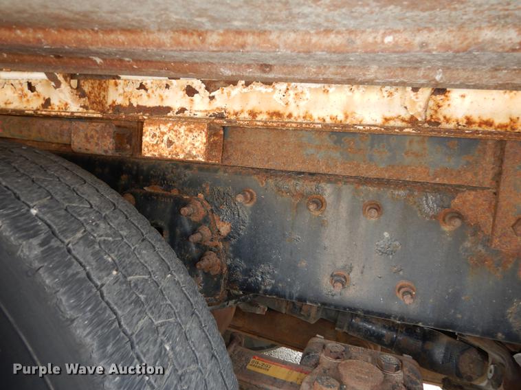 image for item DC5341 2004 International 7400 dump truck