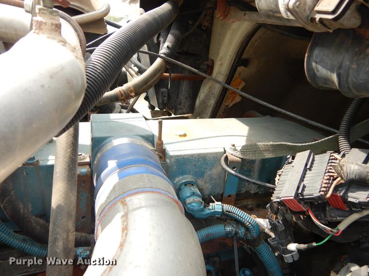 image for item DC5341 2004 International 7400 dump truck