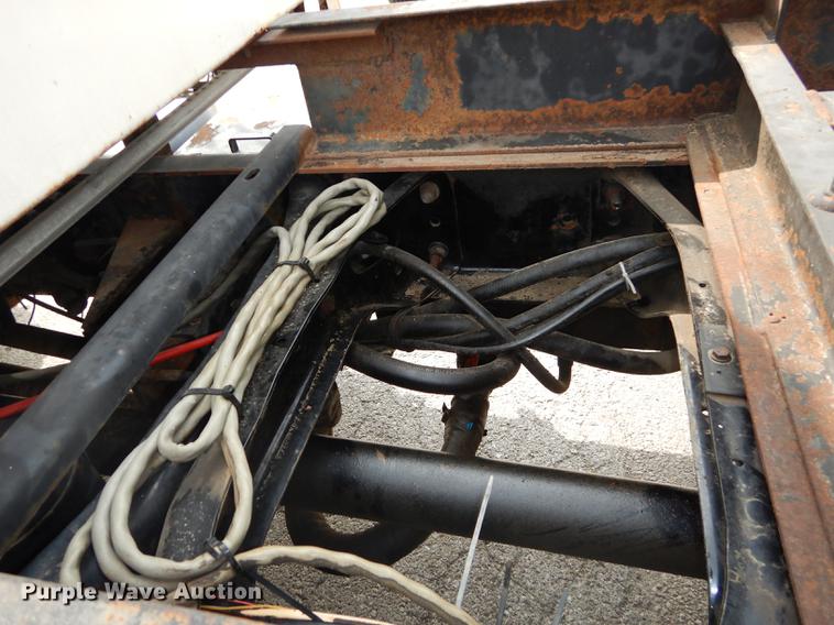 image for item DC5341 2004 International 7400 dump truck