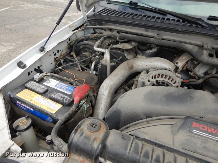 image for item DD0814 2005 Ford F250 Super Duty XLT utility bed pickup truck