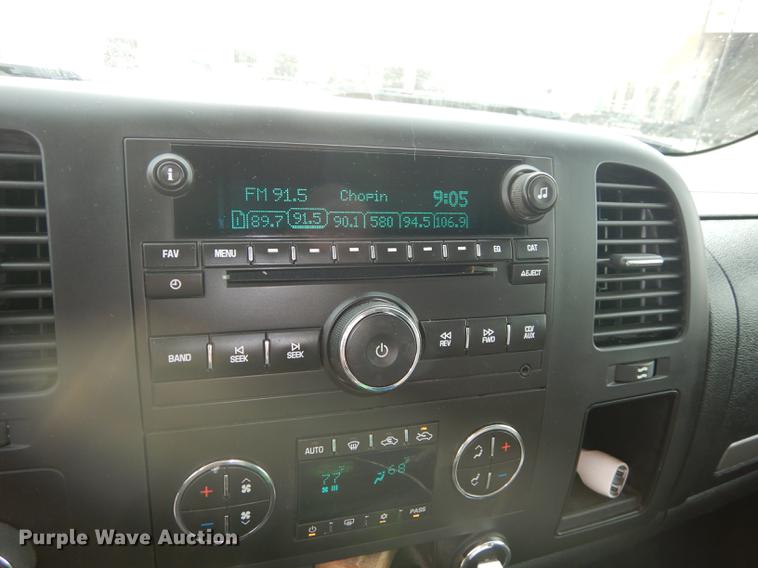 image for item DD0826 2012 Chevrolet Silverado 1500 Z71 Crew Cab pickup truck