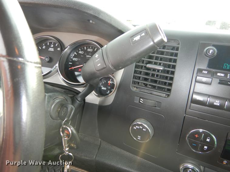 image for item DD0826 2012 Chevrolet Silverado 1500 Z71 Crew Cab pickup truck