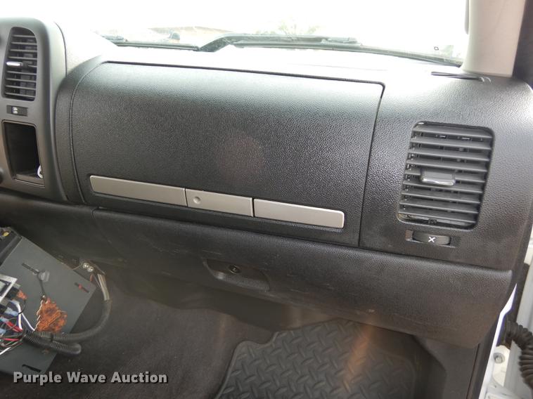 image for item DD0826 2012 Chevrolet Silverado 1500 Z71 Crew Cab pickup truck