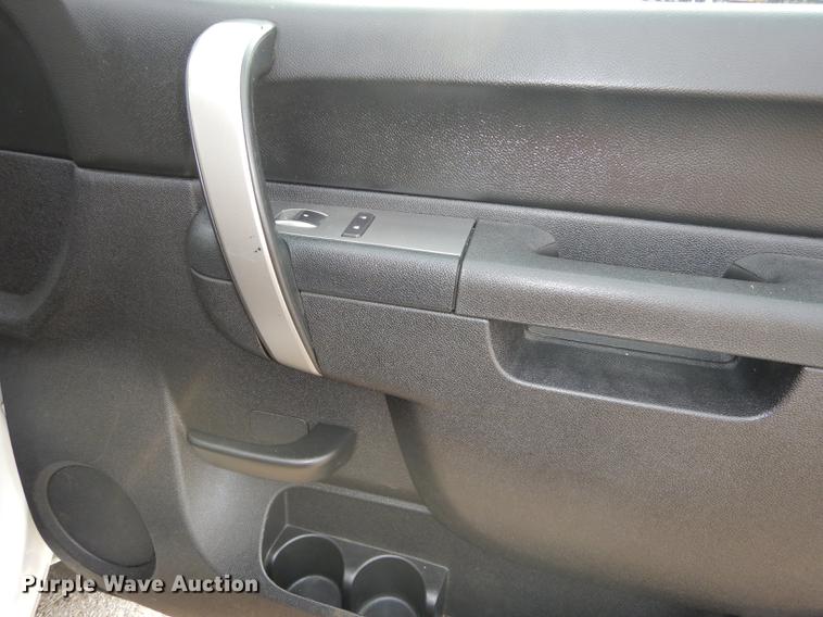 image for item DD0826 2012 Chevrolet Silverado 1500 Z71 Crew Cab pickup truck