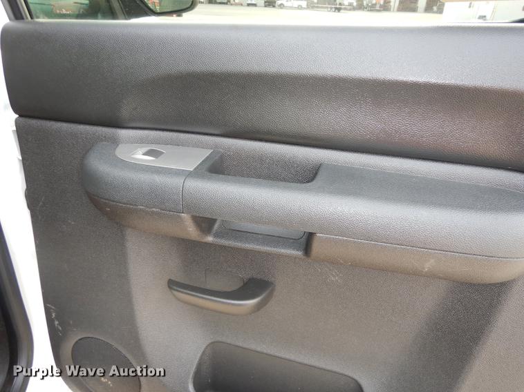 image for item DD0826 2012 Chevrolet Silverado 1500 Z71 Crew Cab pickup truck