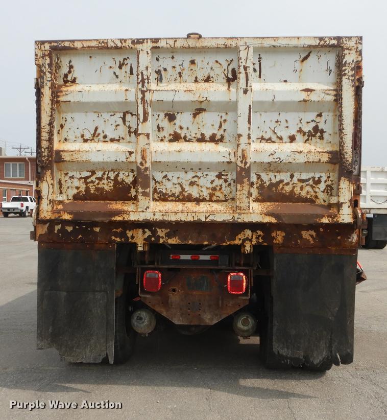 image for item DD0837 2005 Sterling L7500 dump truck