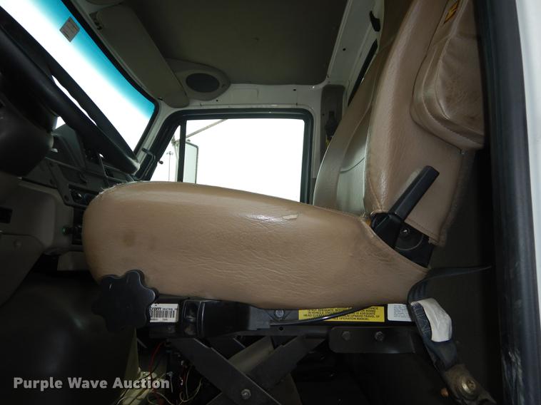 image for item DD0837 2005 Sterling L7500 dump truck