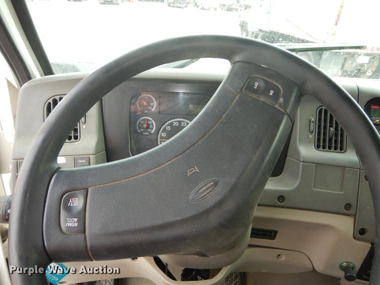 image for item DD0837 2005 Sterling L7500 dump truck