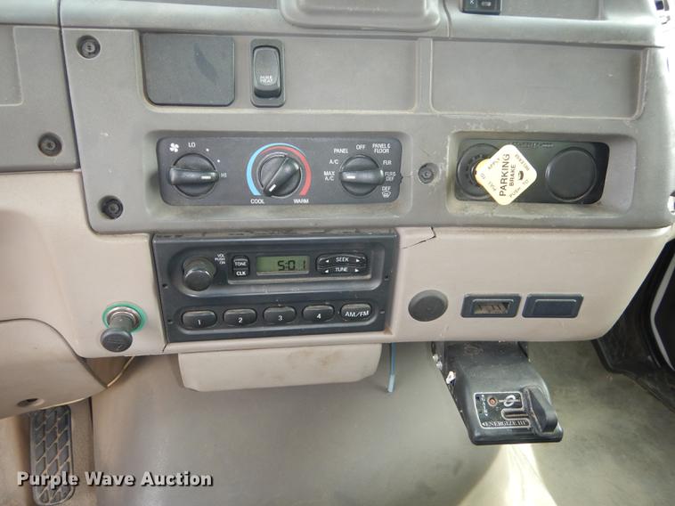 image for item DD0837 2005 Sterling L7500 dump truck