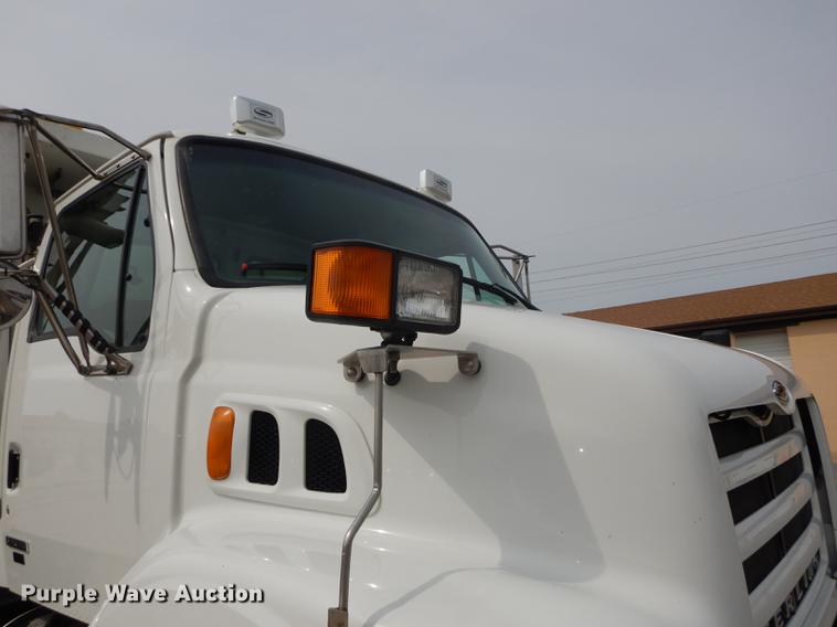 image for item DD0837 2005 Sterling L7500 dump truck