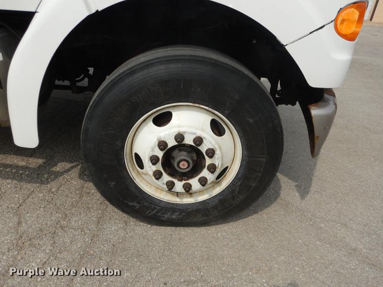 image for item DD0837 2005 Sterling L7500 dump truck