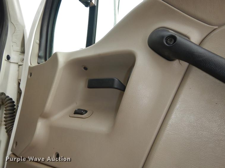 image for item DD0837 2005 Sterling L7500 dump truck