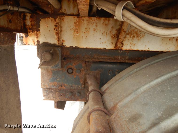 image for item DD0837 2005 Sterling L7500 dump truck