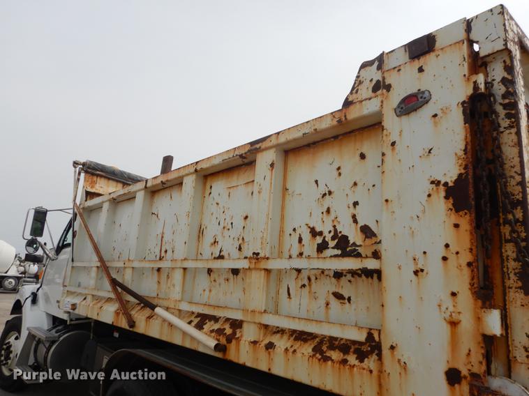 image for item DD0837 2005 Sterling L7500 dump truck