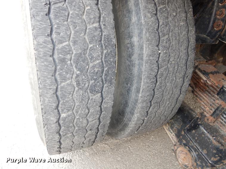 image for item DD0837 2005 Sterling L7500 dump truck