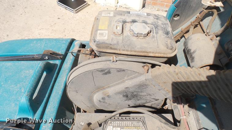 image for item EB9115 Tennant 3640 sweeper