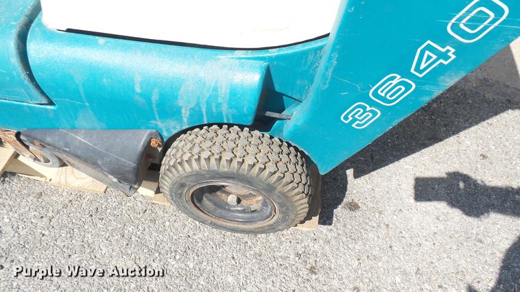 image for item EB9115 Tennant 3640 sweeper