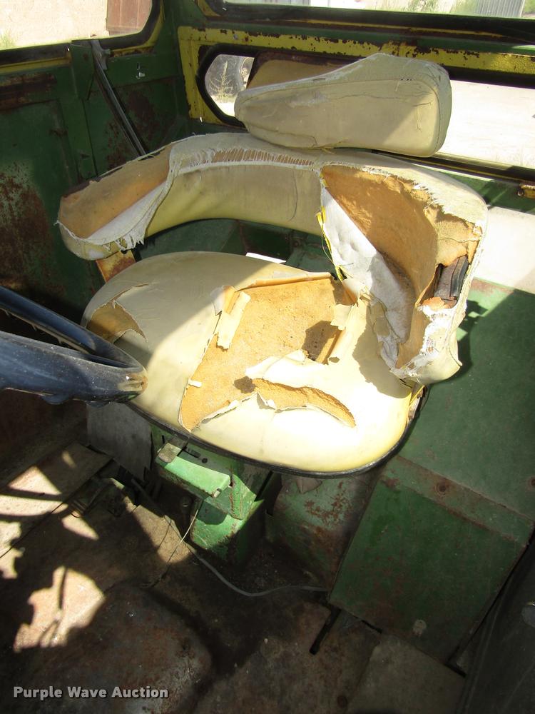 image for item DA3128 John Deere 4020 tractor