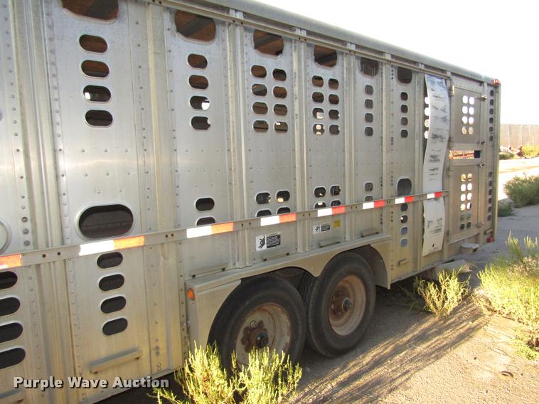 image for item DA3140 1998 Wilson PSGN-838R livestock trailer
