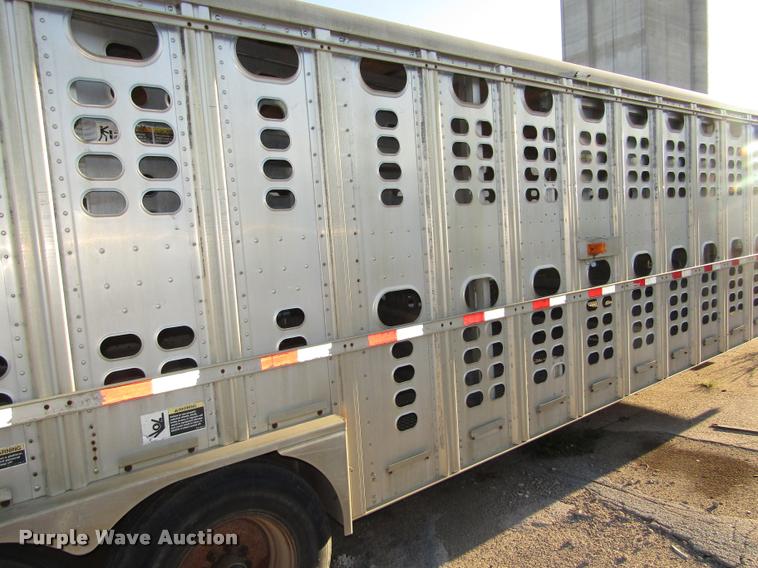 image for item DA3140 1998 Wilson PSGN-838R livestock trailer