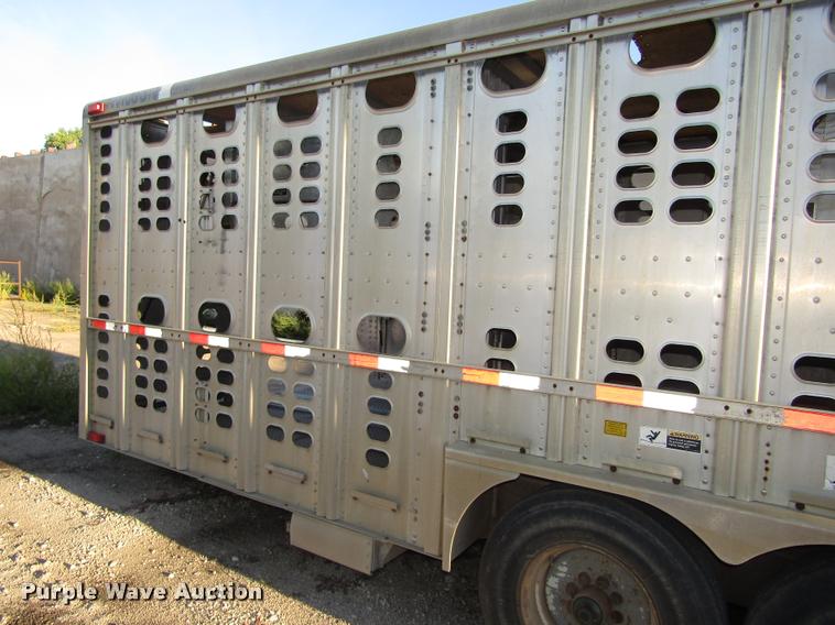 image for item DA3140 1998 Wilson PSGN-838R livestock trailer