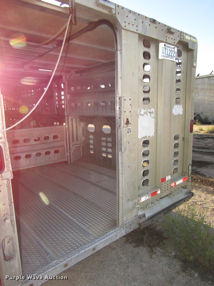 image for item DA3140 1998 Wilson PSGN-838R livestock trailer