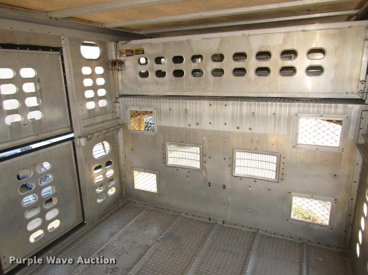 image for item DA3140 1998 Wilson PSGN-838R livestock trailer