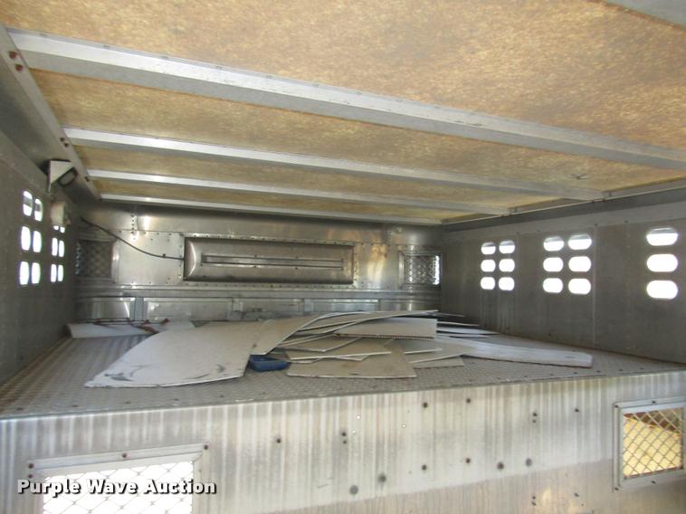 image for item DA3140 1998 Wilson PSGN-838R livestock trailer