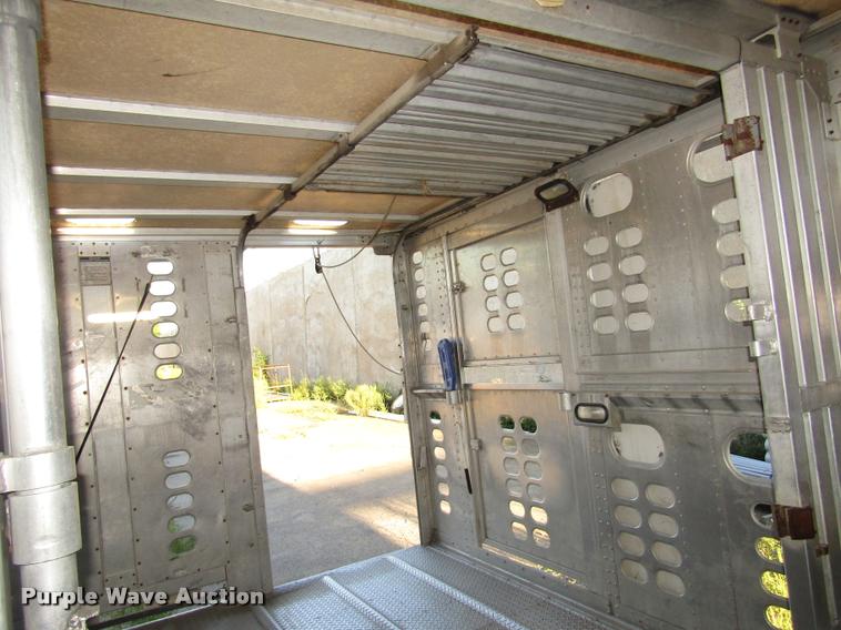 image for item DA3140 1998 Wilson PSGN-838R livestock trailer