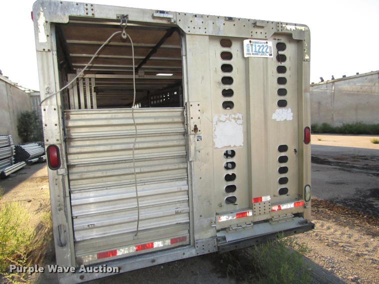 image for item DA3140 1998 Wilson PSGN-838R livestock trailer