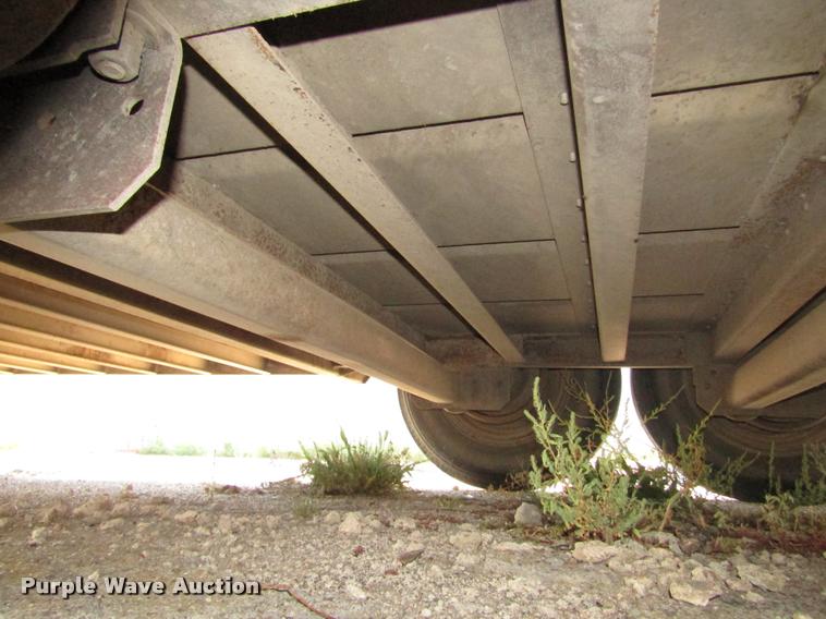 image for item DA3140 1998 Wilson PSGN-838R livestock trailer