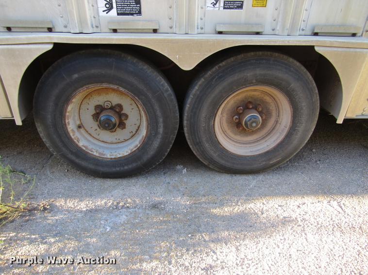image for item DA3140 1998 Wilson PSGN-838R livestock trailer