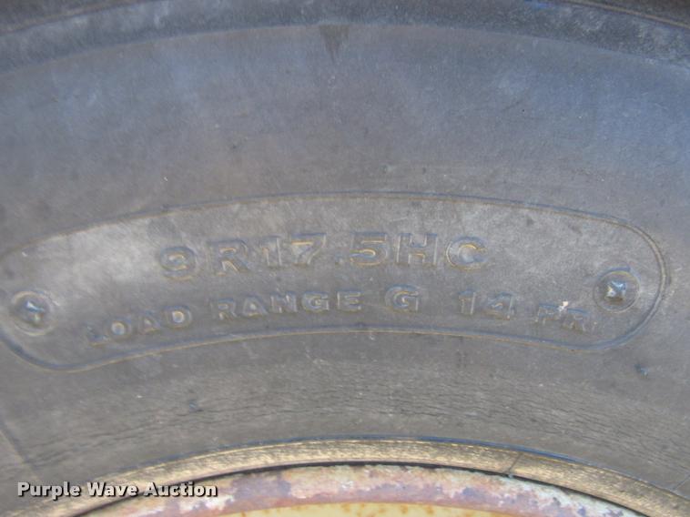 image for item DA3140 1998 Wilson PSGN-838R livestock trailer