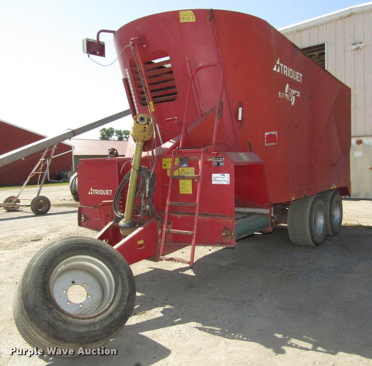 image for item DA3146 Trioliet Triomix S 2-2000 feed mixer