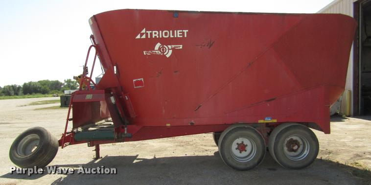 image for item DA3146 Trioliet Triomix S 2-2000 feed mixer