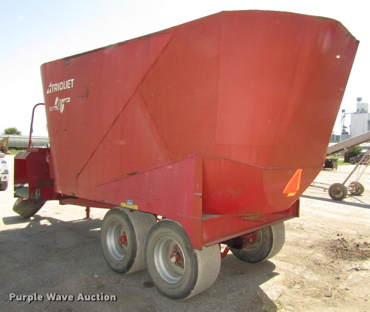 image for item DA3146 Trioliet Triomix S 2-2000 feed mixer